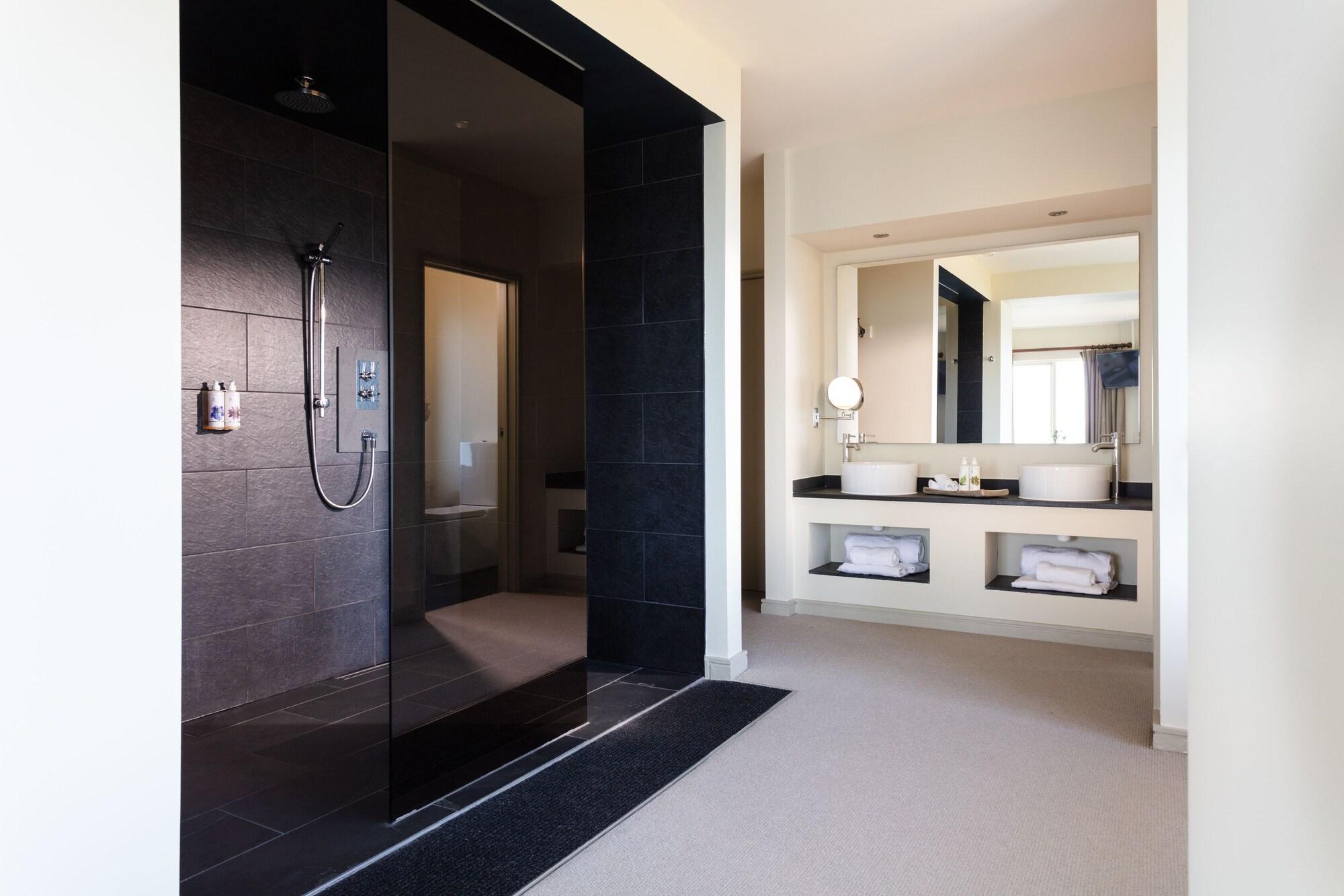 The Lewinnick Lodge New Quay Екстериор снимка