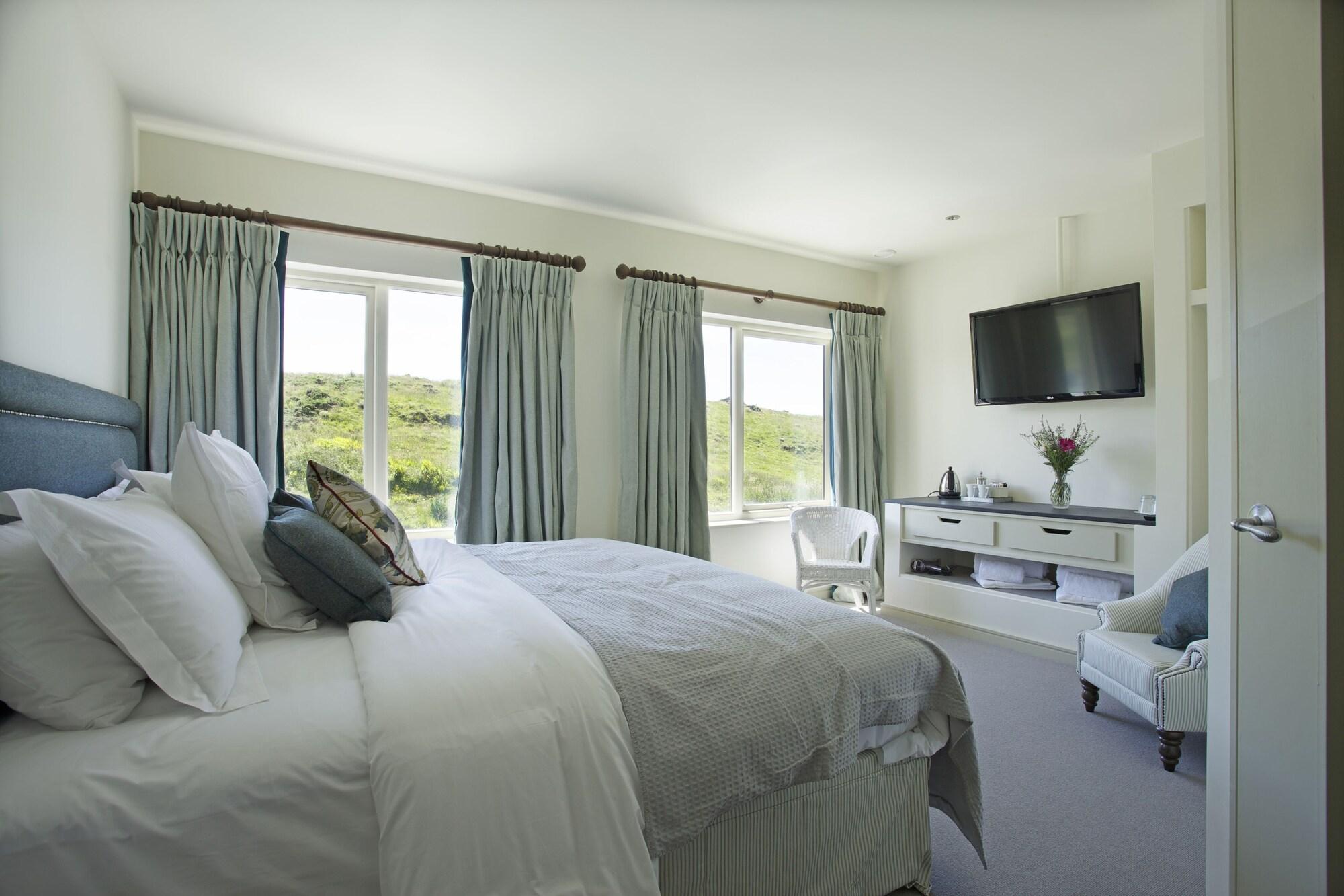 The Lewinnick Lodge New Quay Екстериор снимка